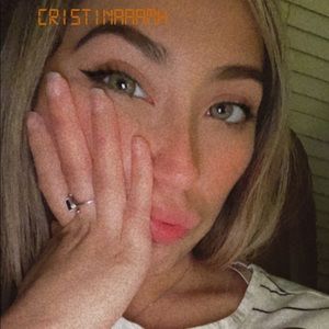 Meet your Posher, Christina